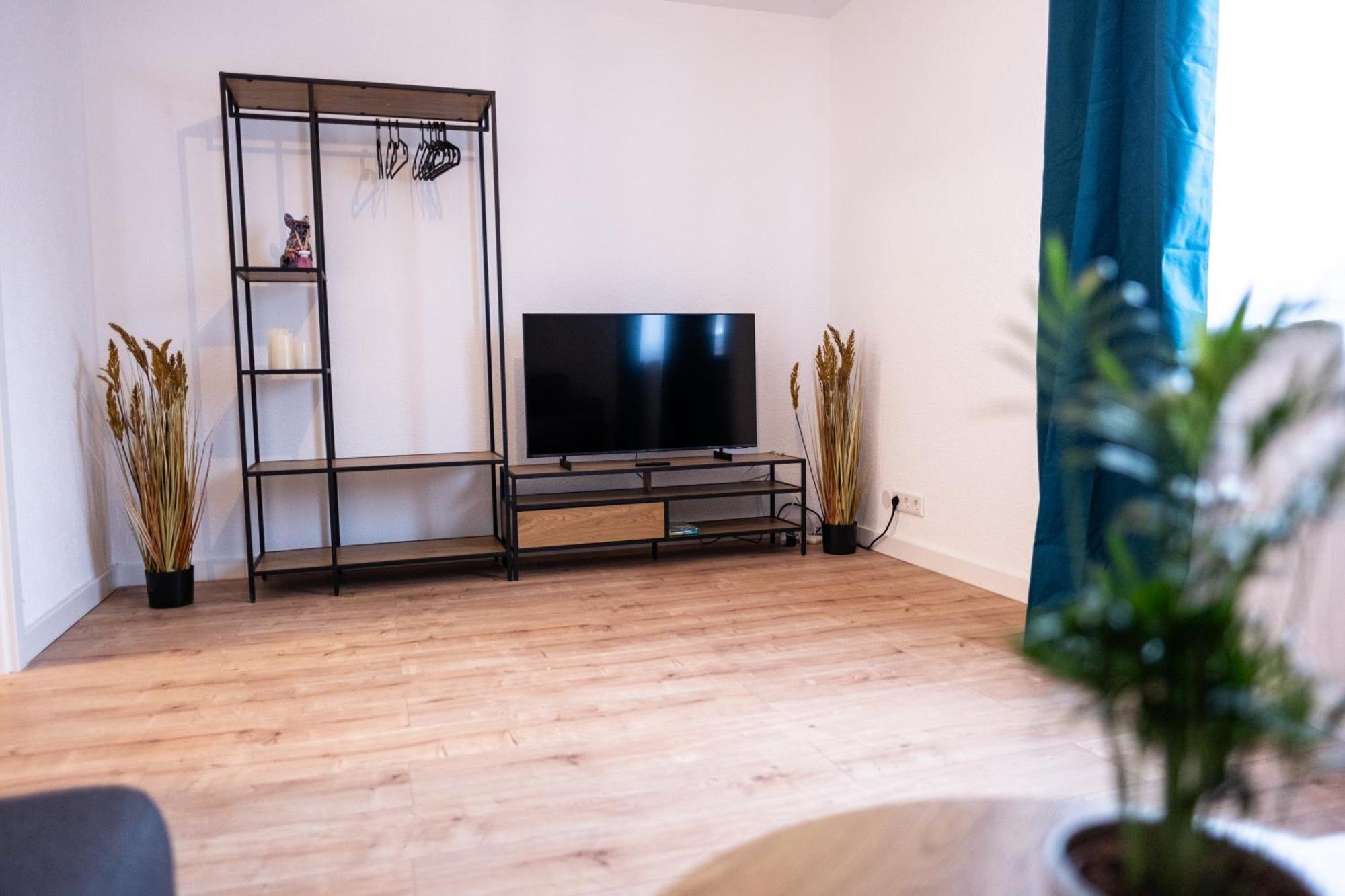 Klassen Apartments! Stadtnahes Ferienhaus* Mit Terrasse In Aulendorf * Fuer 6-8 Personen Eksteriør billede